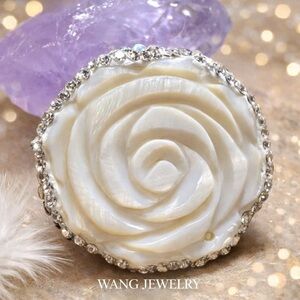 18k white gold plated Oversized Mother-of-Pearl Rose Rhinestone Statement Ring